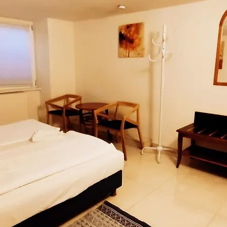 Pension Thomas Rooms-2